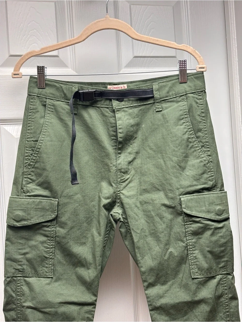 Levi’s Men’s W29 L30 Olive Green Cargo Pants 100% Cotton Belt